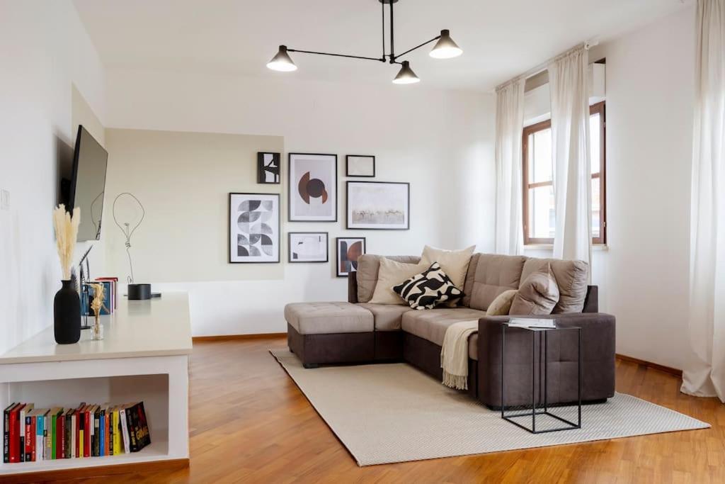 Exclusive Penthouse With 60 M2 Panoramic Terrace Apartment Perugia Bagian luar foto